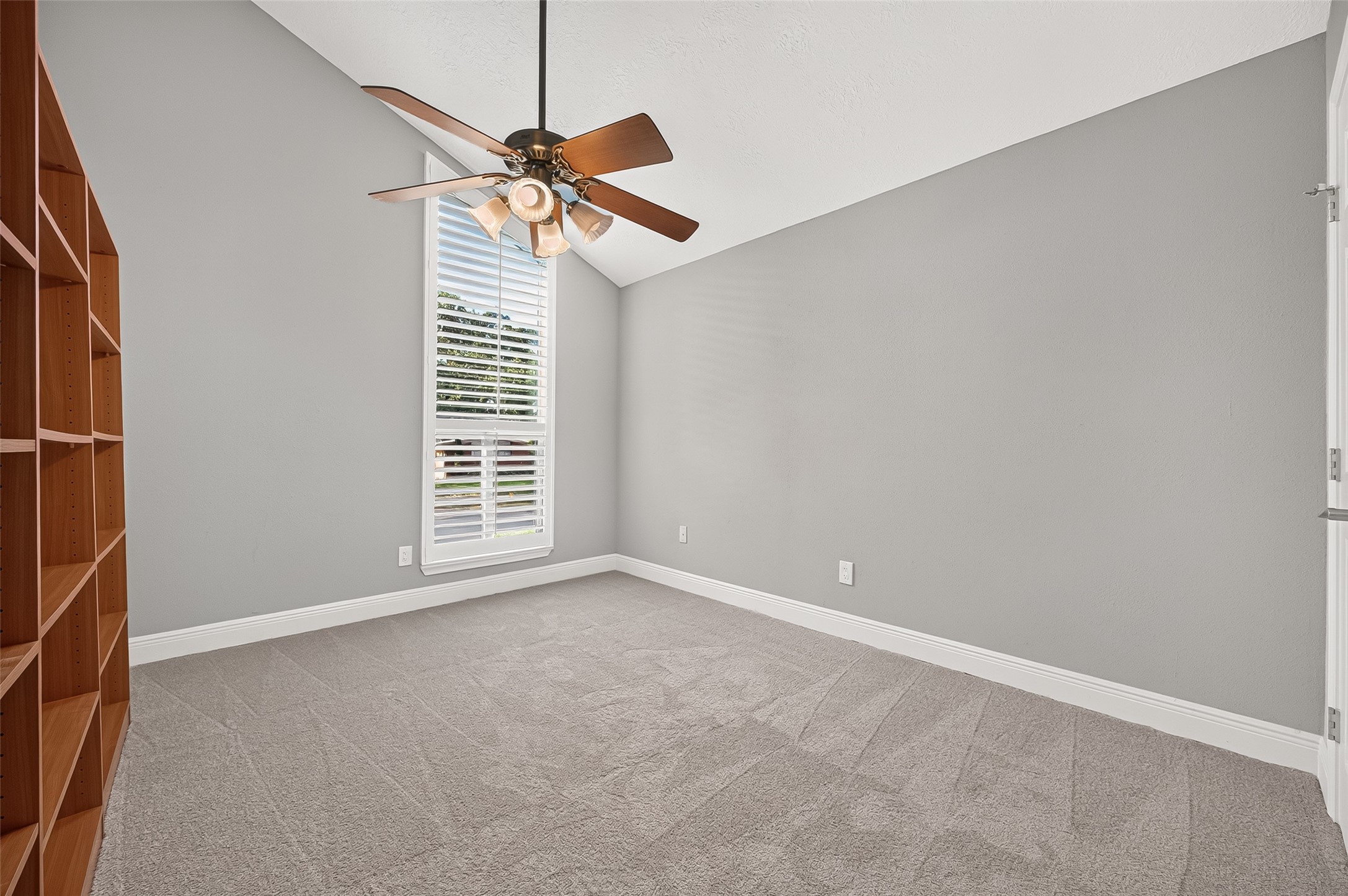 15902 Jersey Drive Property Photo 33