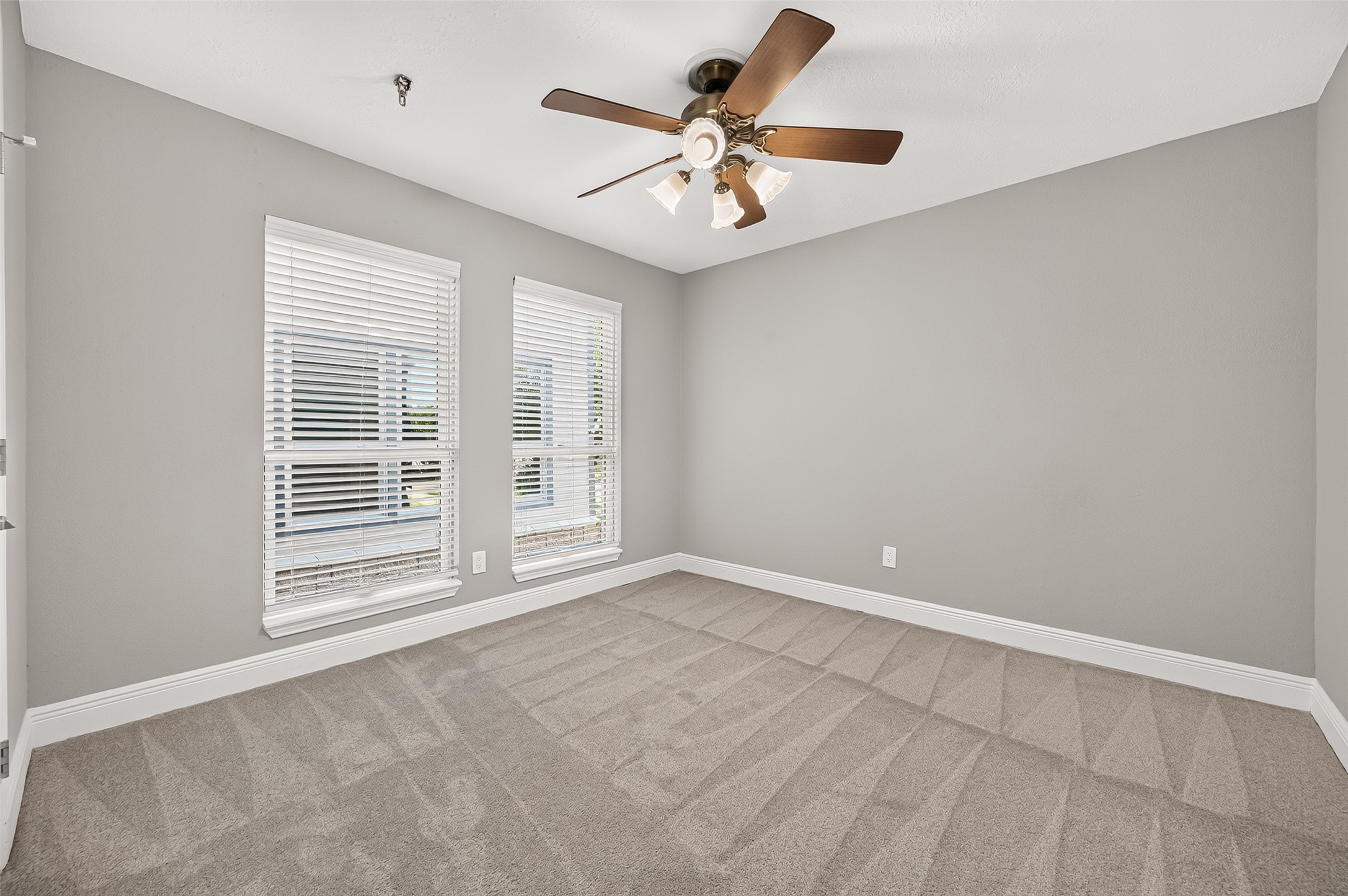 15902 Jersey Drive Property Photo 34