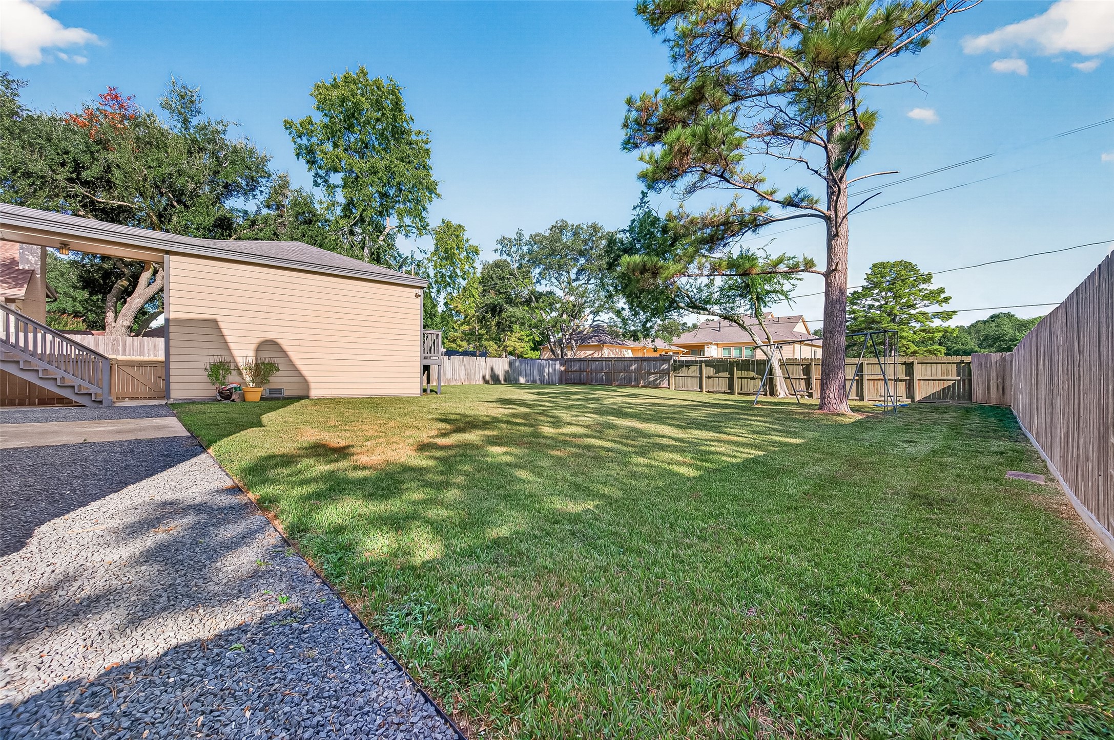 15902 Jersey Drive Property Photo 43