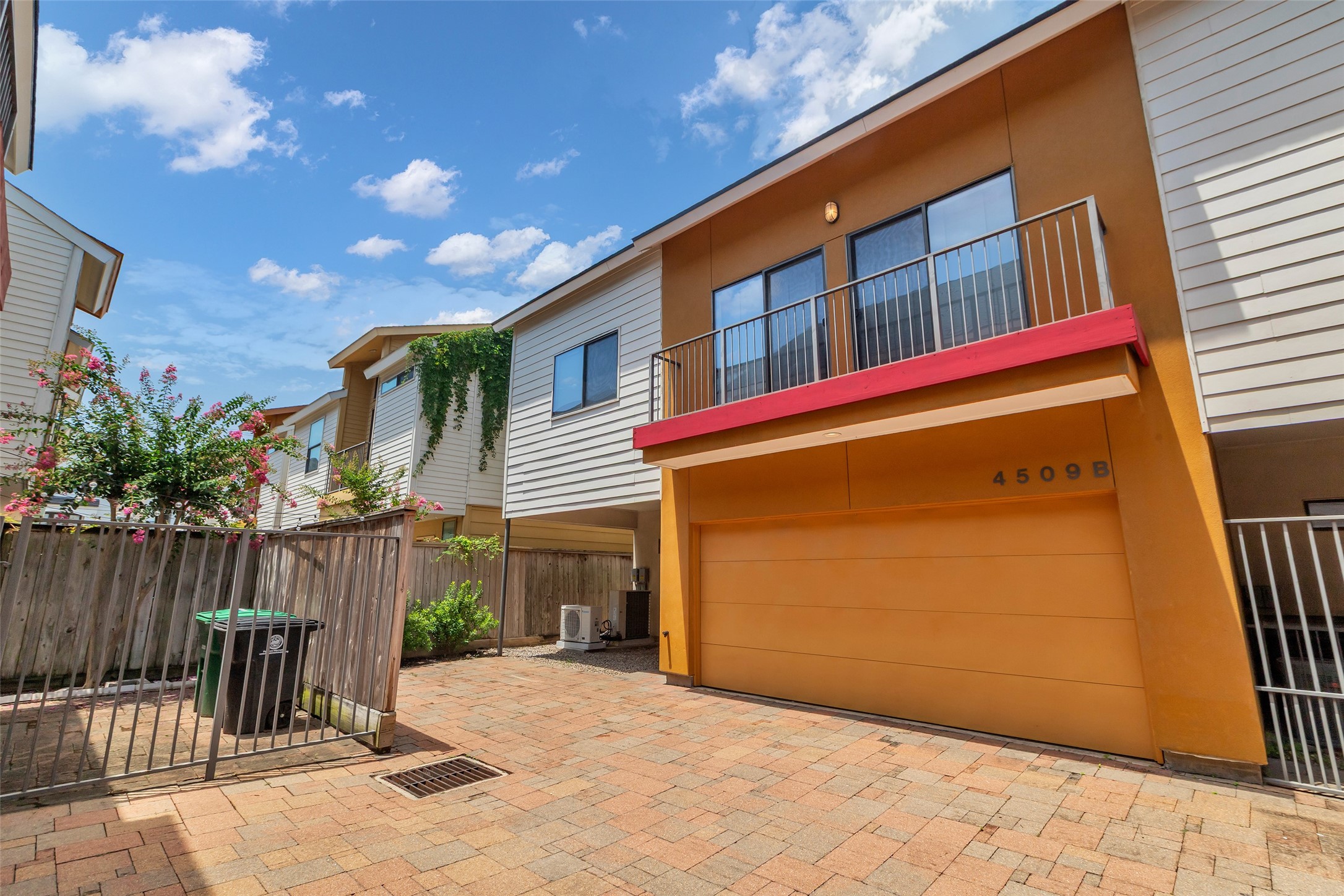 4509 Eigel Street B Property Photo 6