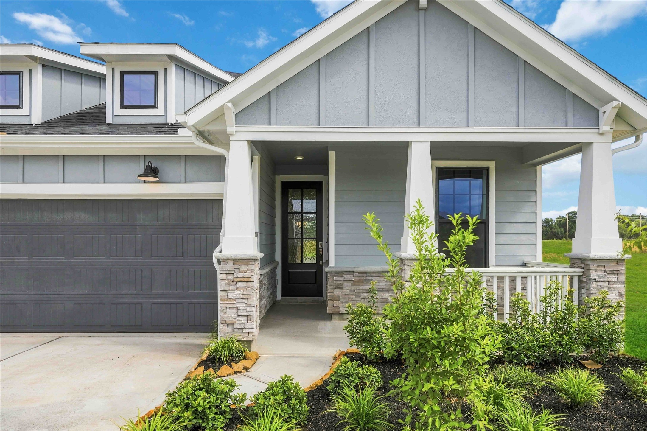 24150 Prairie Crabapple Court Property Photo 3