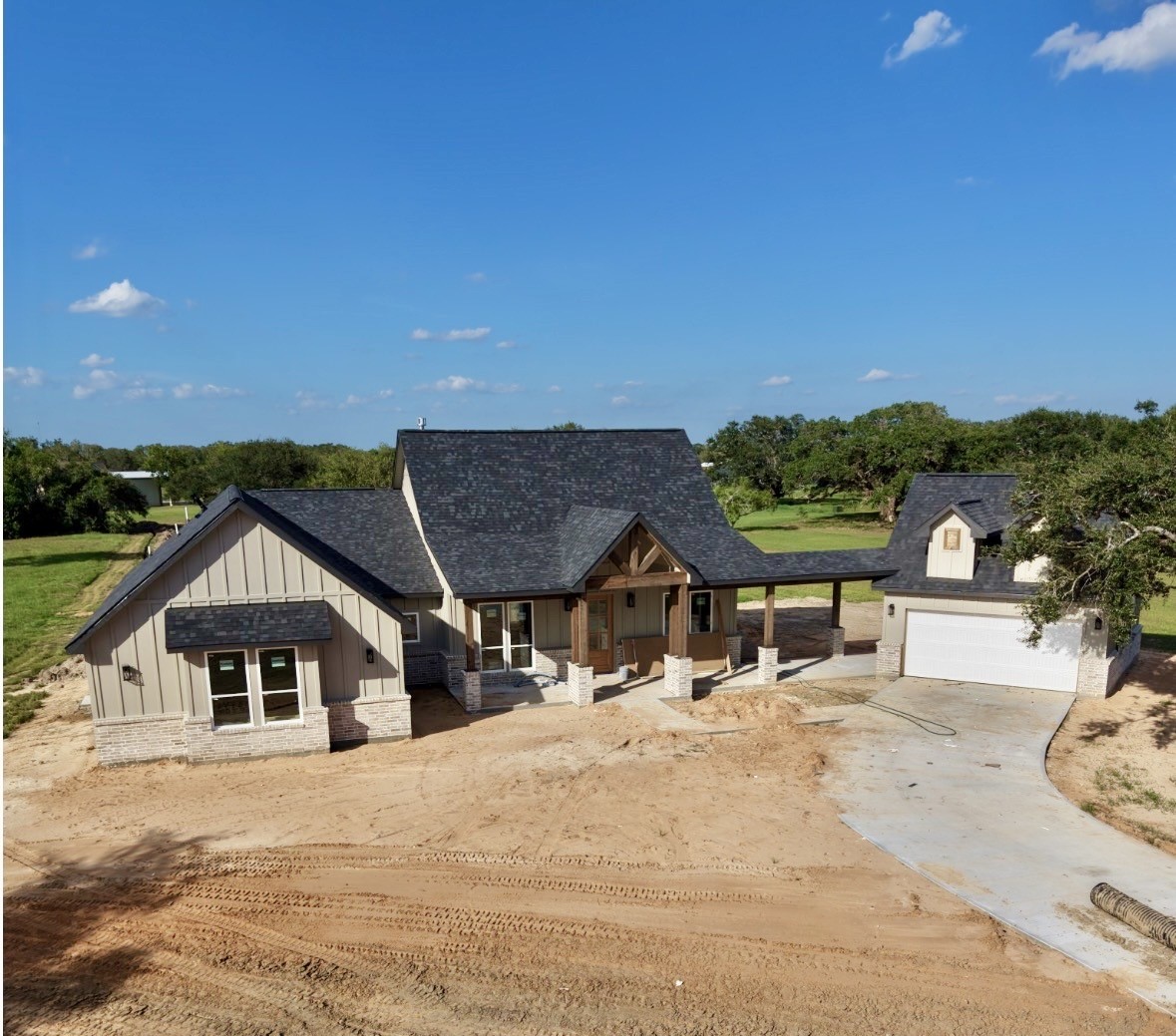 13 Center Tree Drive Property Photo 1