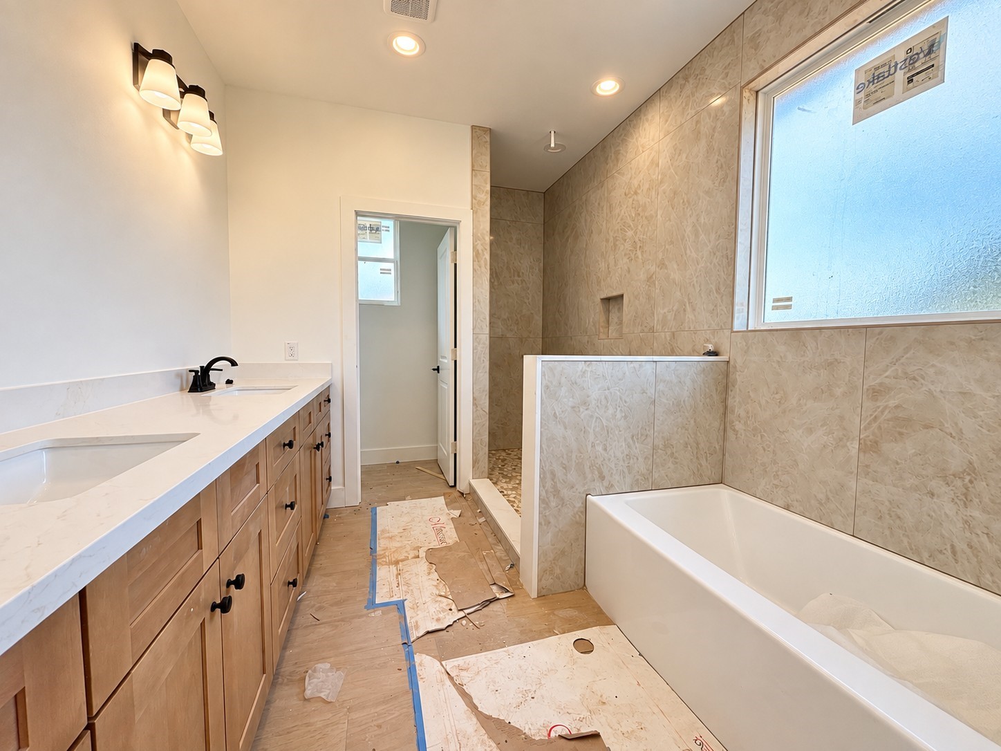 13 Center Tree Drive Property Photo 8