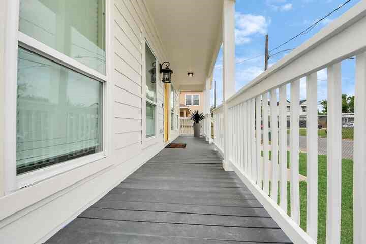 3308 Castor Street Property Photo 45