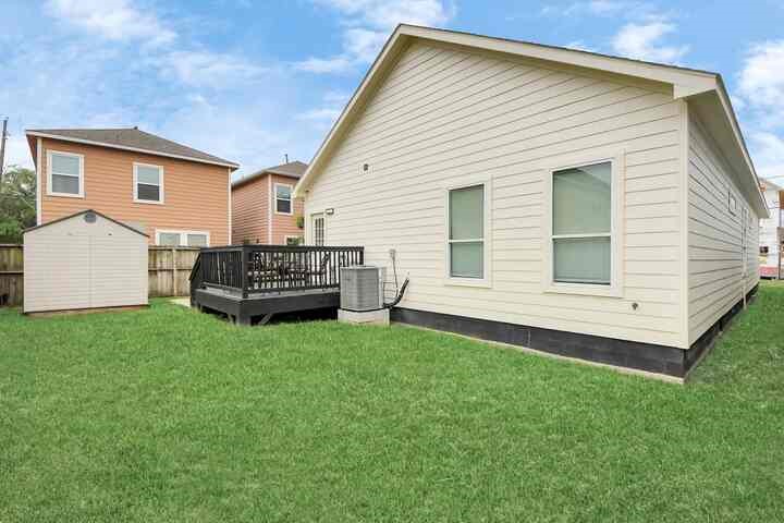 3308 Castor Street Property Photo 46