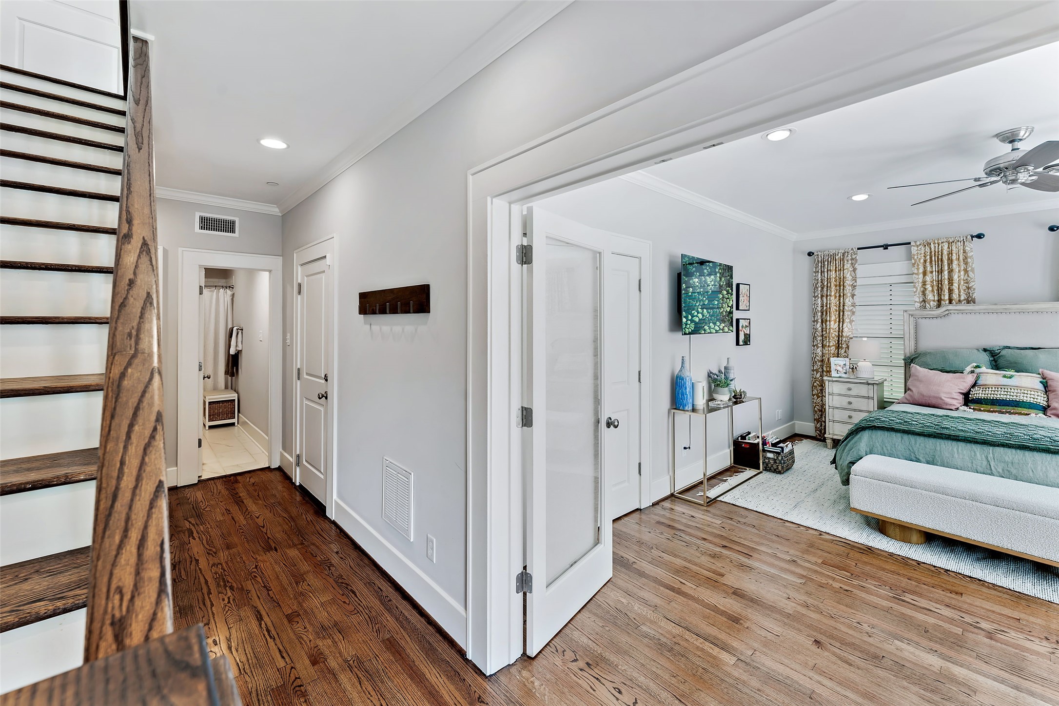 1504 Knox Street Property Photo 16