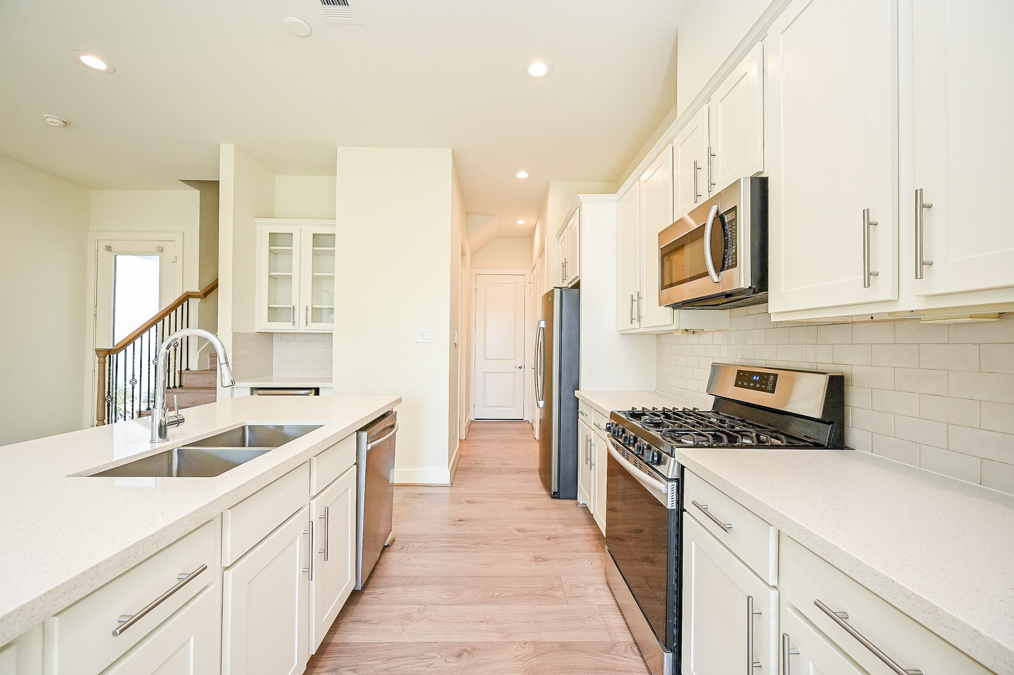 1106 Fuschia Road Property Photo 8