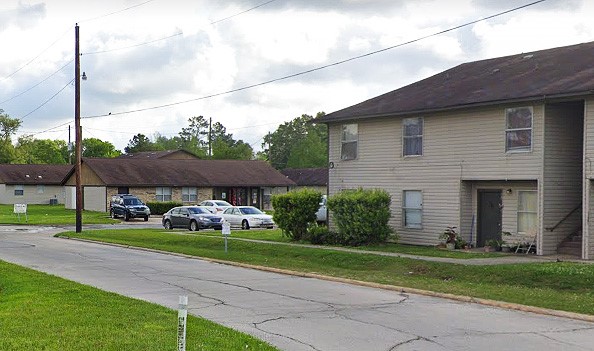 210 N Beglis Parkway Property Photo 4