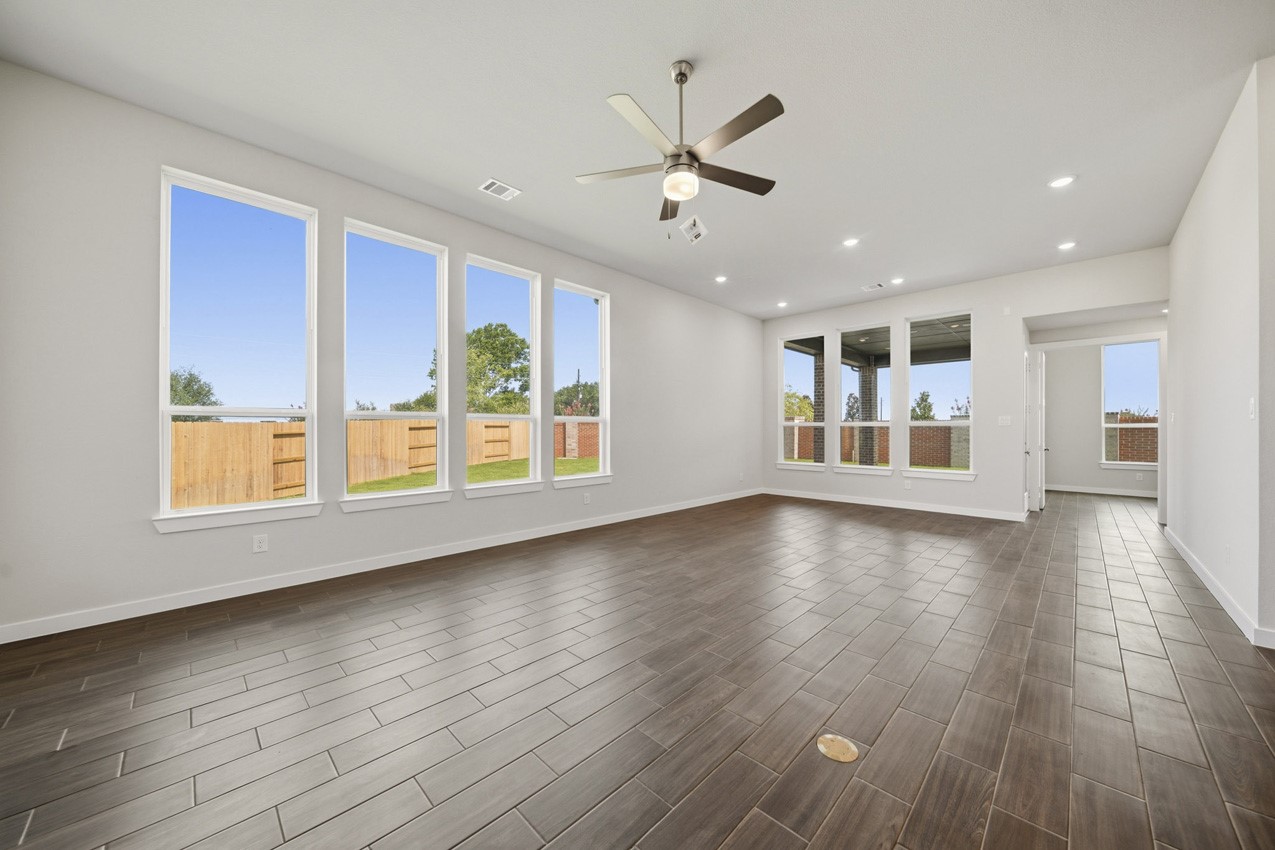 22243 Lower Hudson Drive Property Photo 12