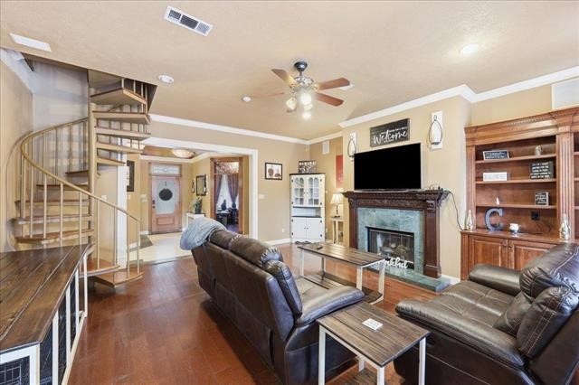 108 Wade Property Photo 7
