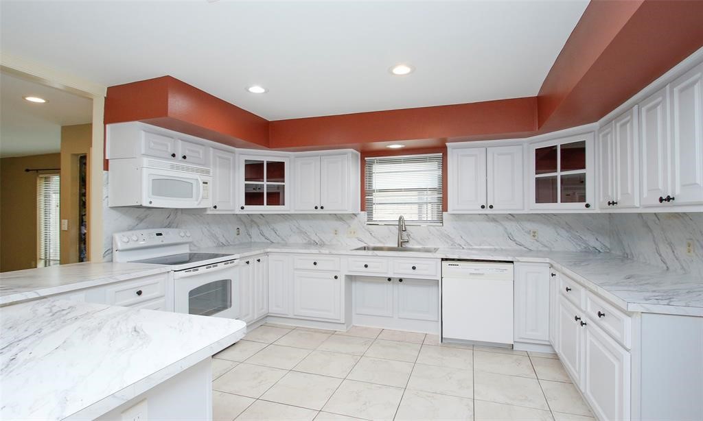 7750 Green Lawn Drive Property Photo 1