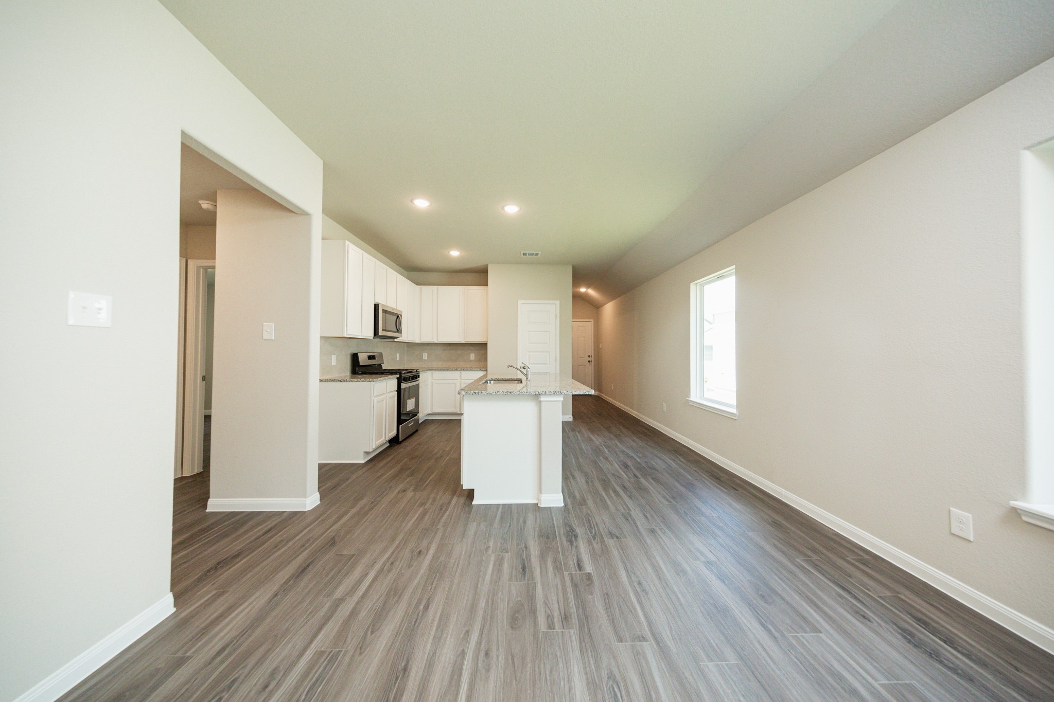 13893 Diamondback Drive Property Photo 4