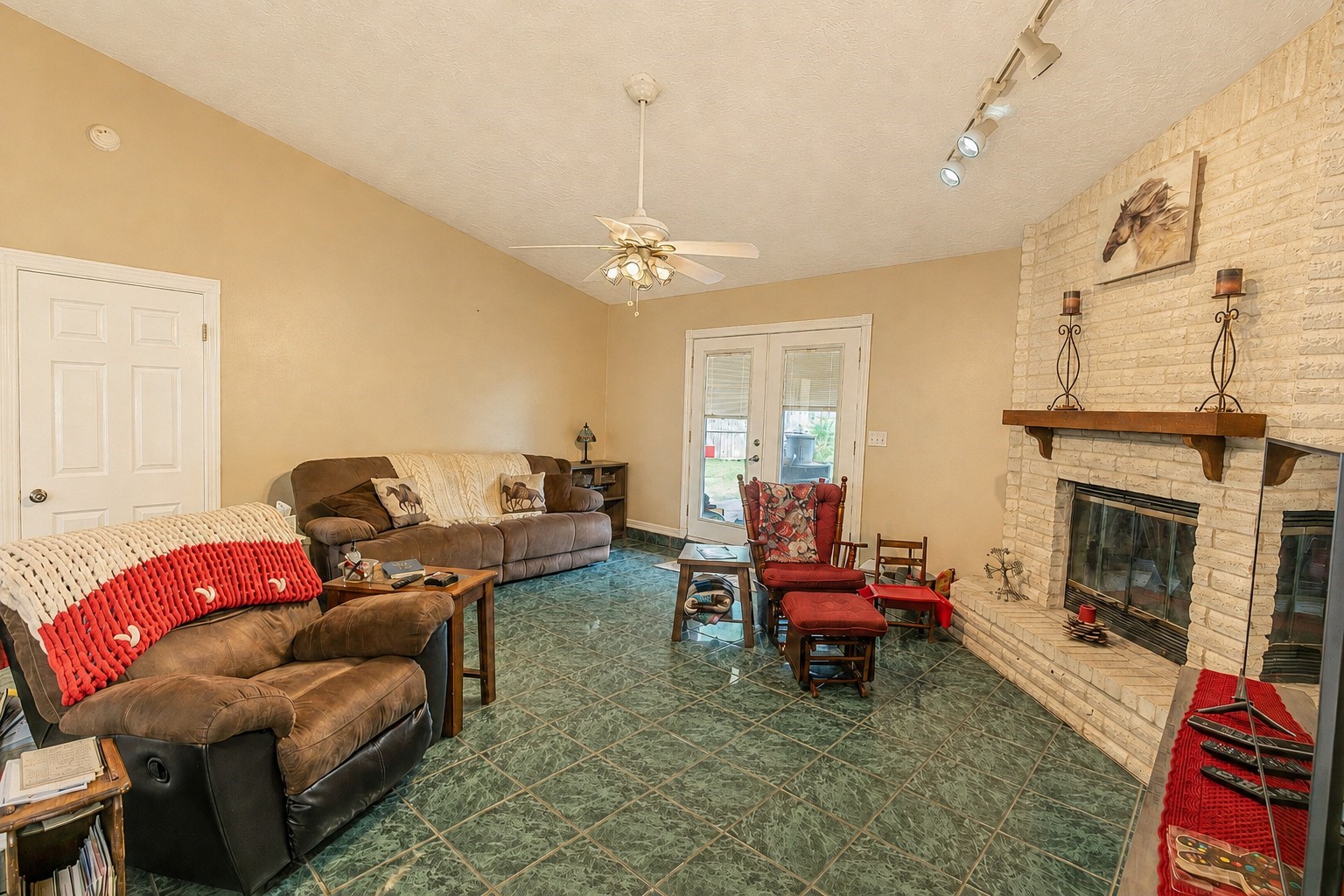 116 Briarwood Lane Property Photo 6