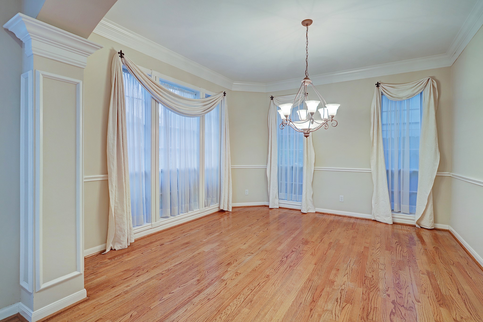 5365 Lampasas Street Property Photo 13