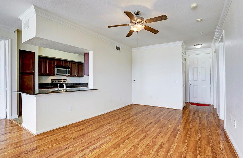 7575 Kirby Drive 2304 Property Photo 3
