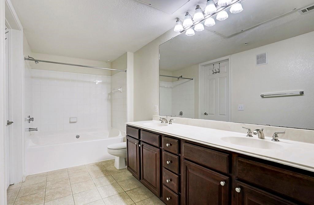 7575 Kirby Drive 2304 Property Photo 11