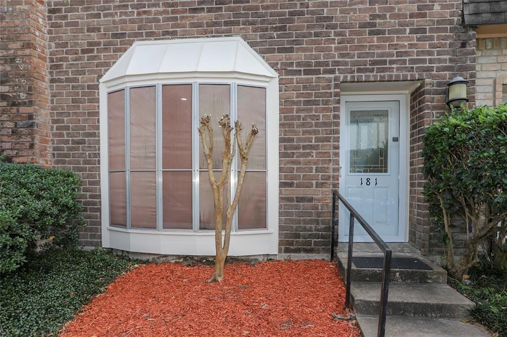 840 Threadneedle Street 181 Property Photo 3