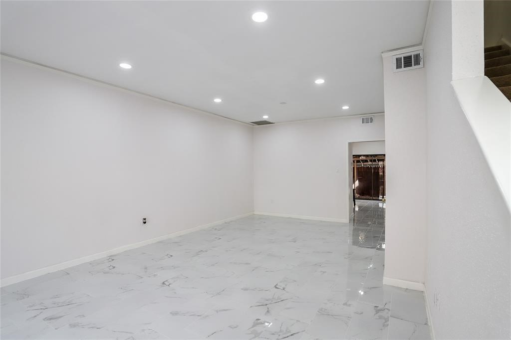 840 Threadneedle Street 181 Property Photo 4