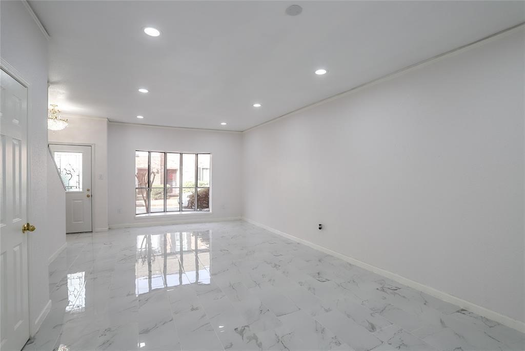 840 Threadneedle Street 181 Property Photo 6