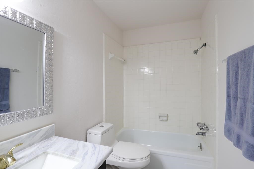 840 Threadneedle Street 181 Property Photo 25
