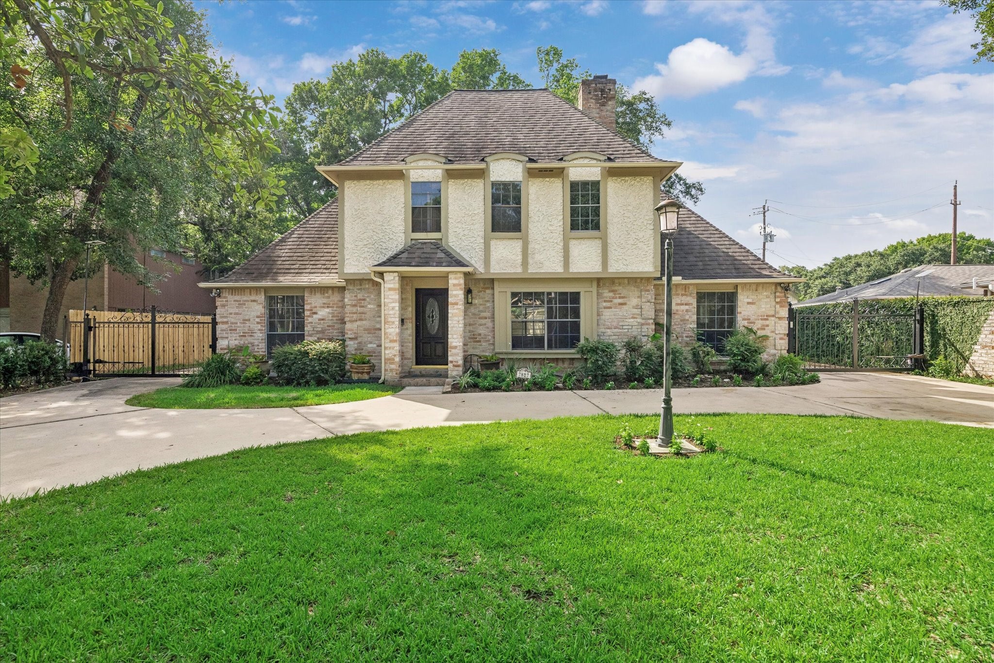 7827 Zilonis Court Property Photo