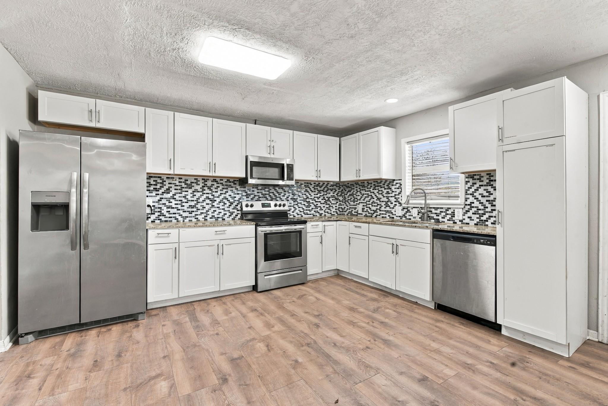 389 Mulberry Property Photo 5