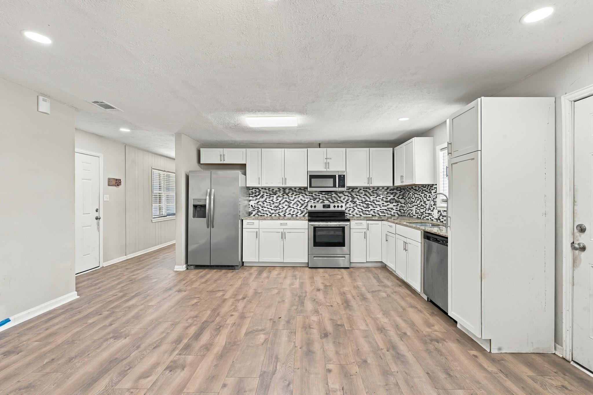 389 Mulberry Property Photo 6