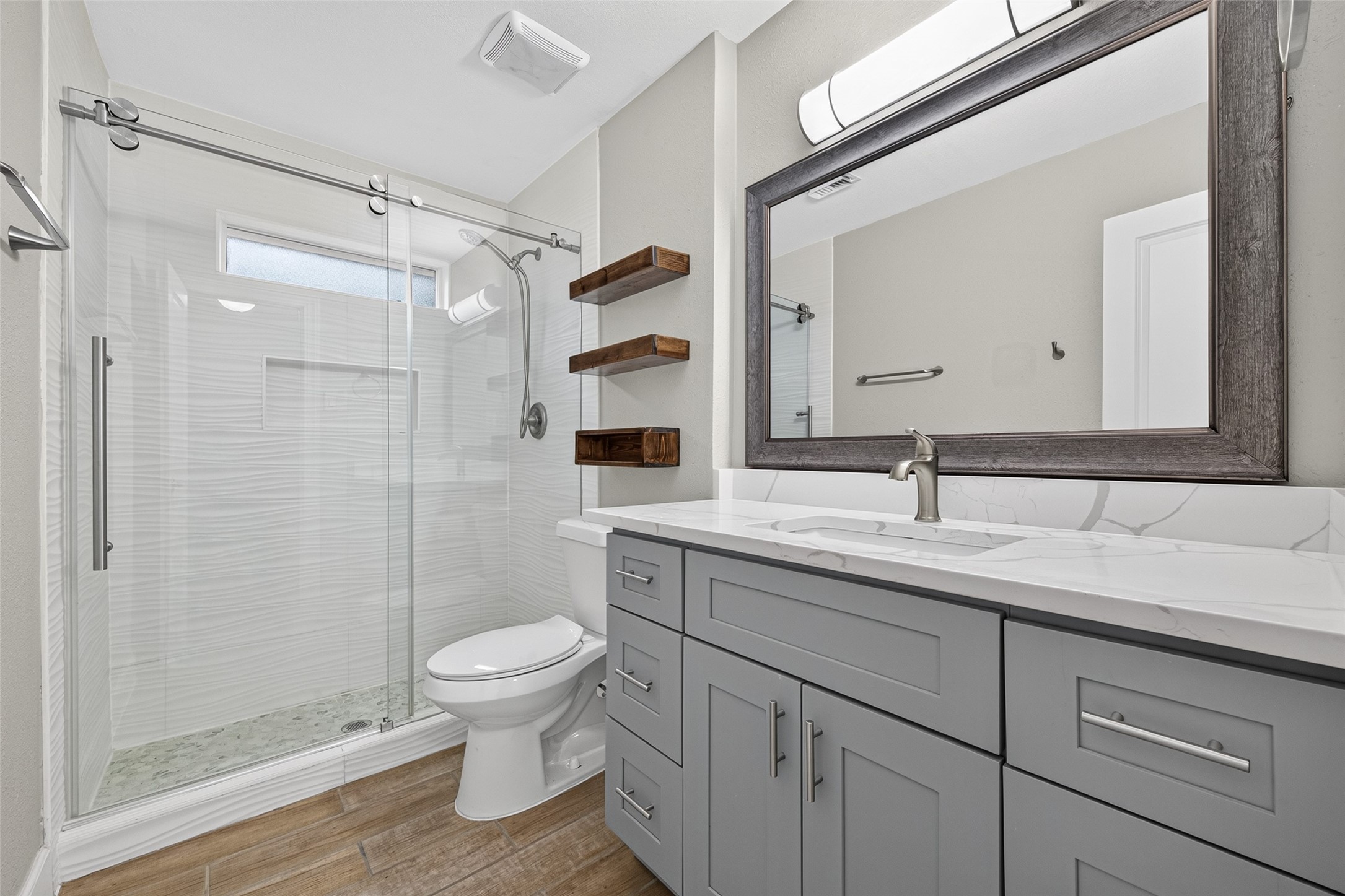 411 Cole Street Property Photo 12