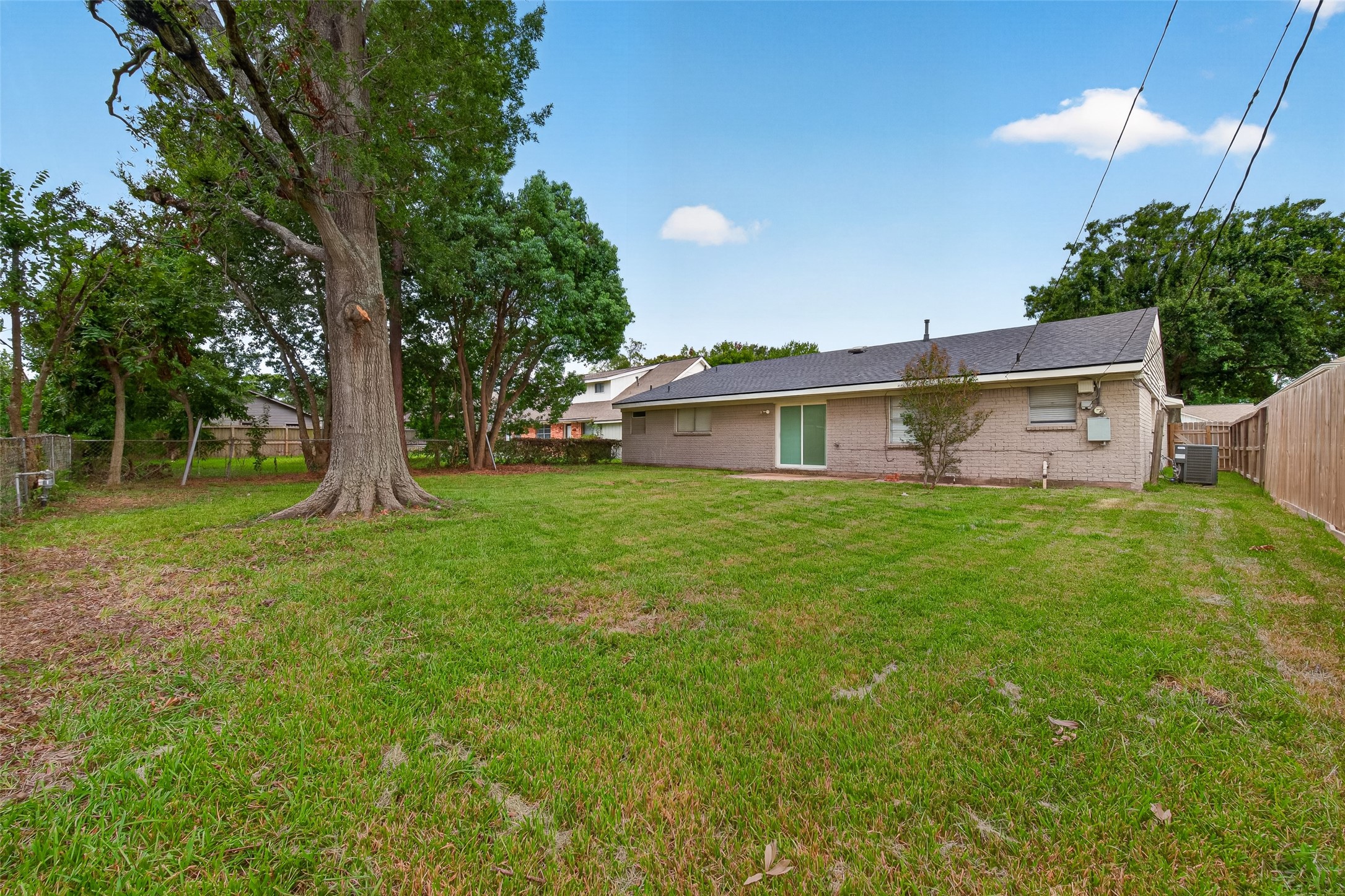 411 Cole Street Property Photo 21