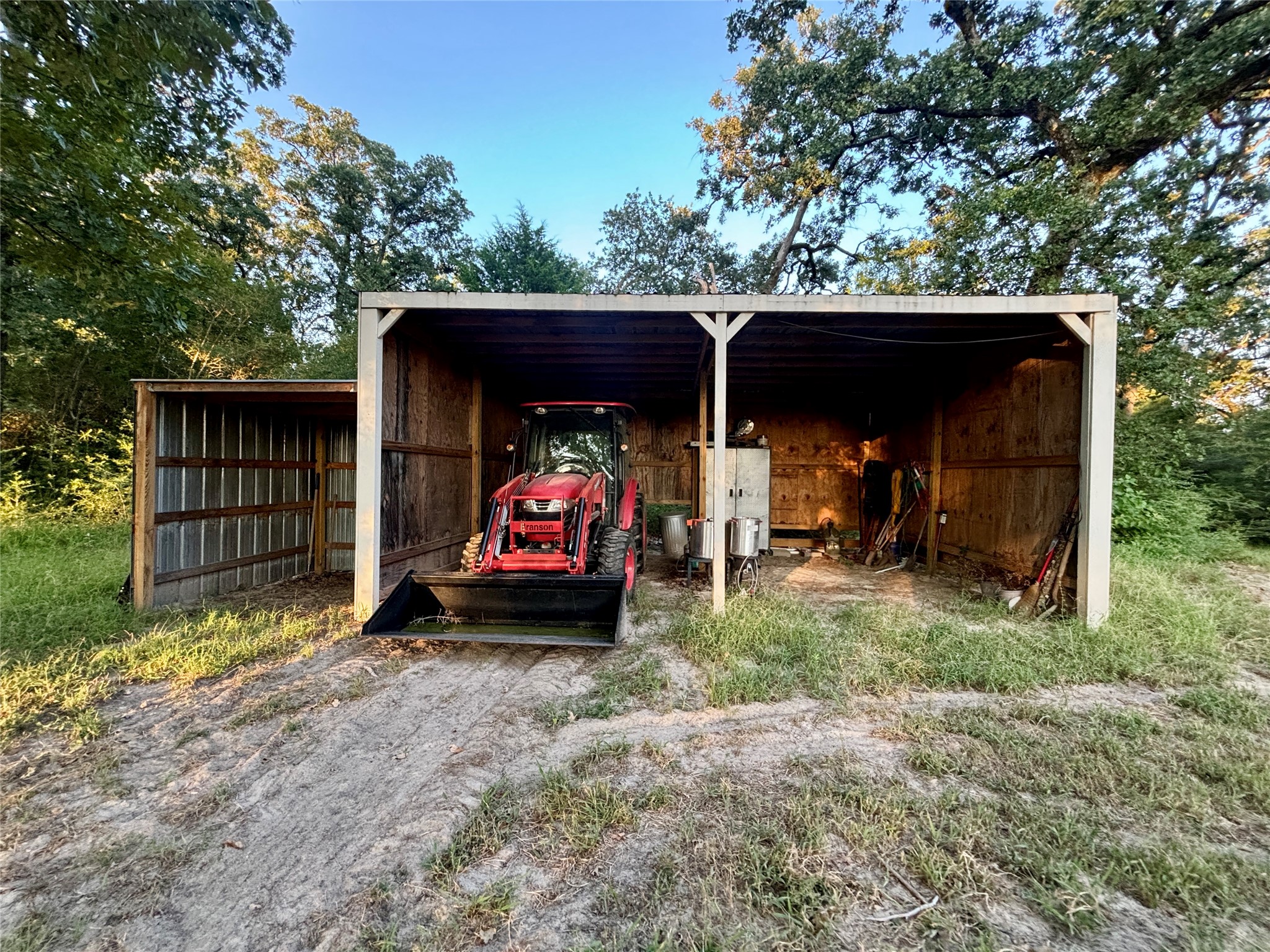 3458 Private Road 1425 Property Photo 21