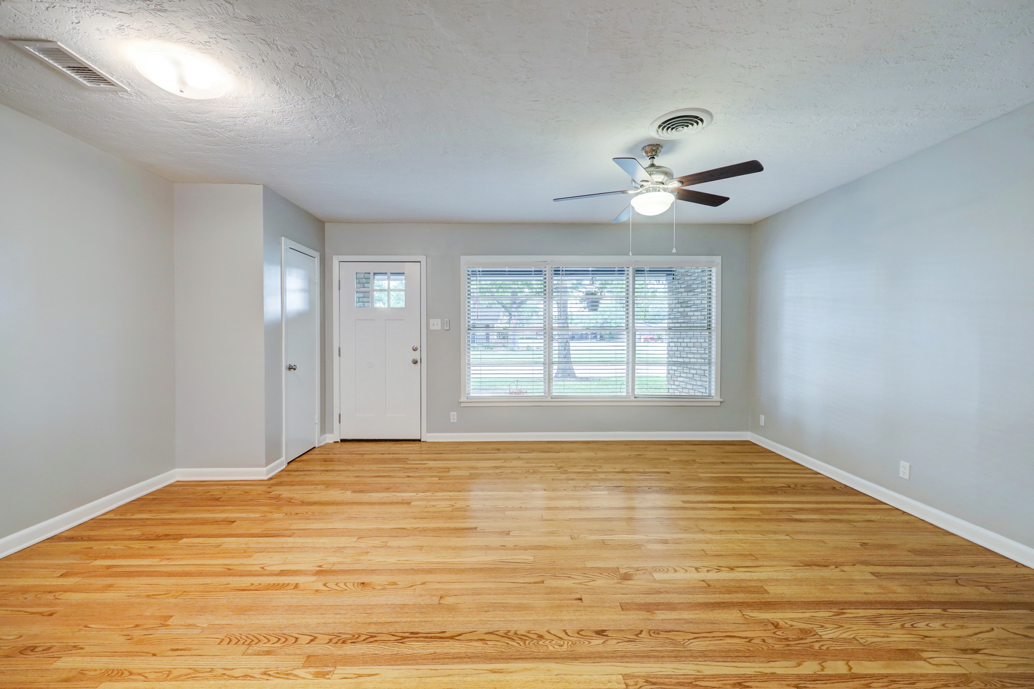 5013 Verdome Lane Property Photo 6