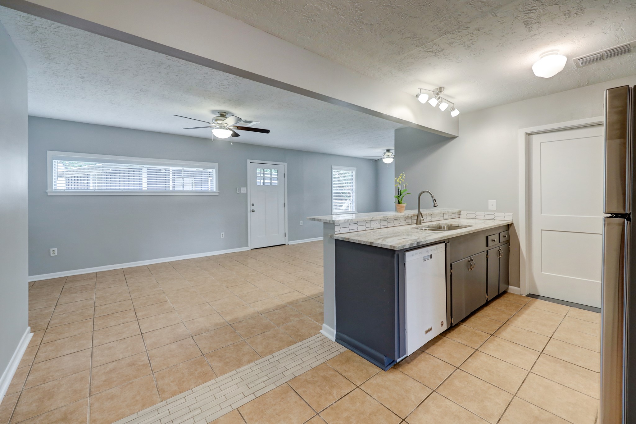 5013 Verdome Lane Property Photo 10