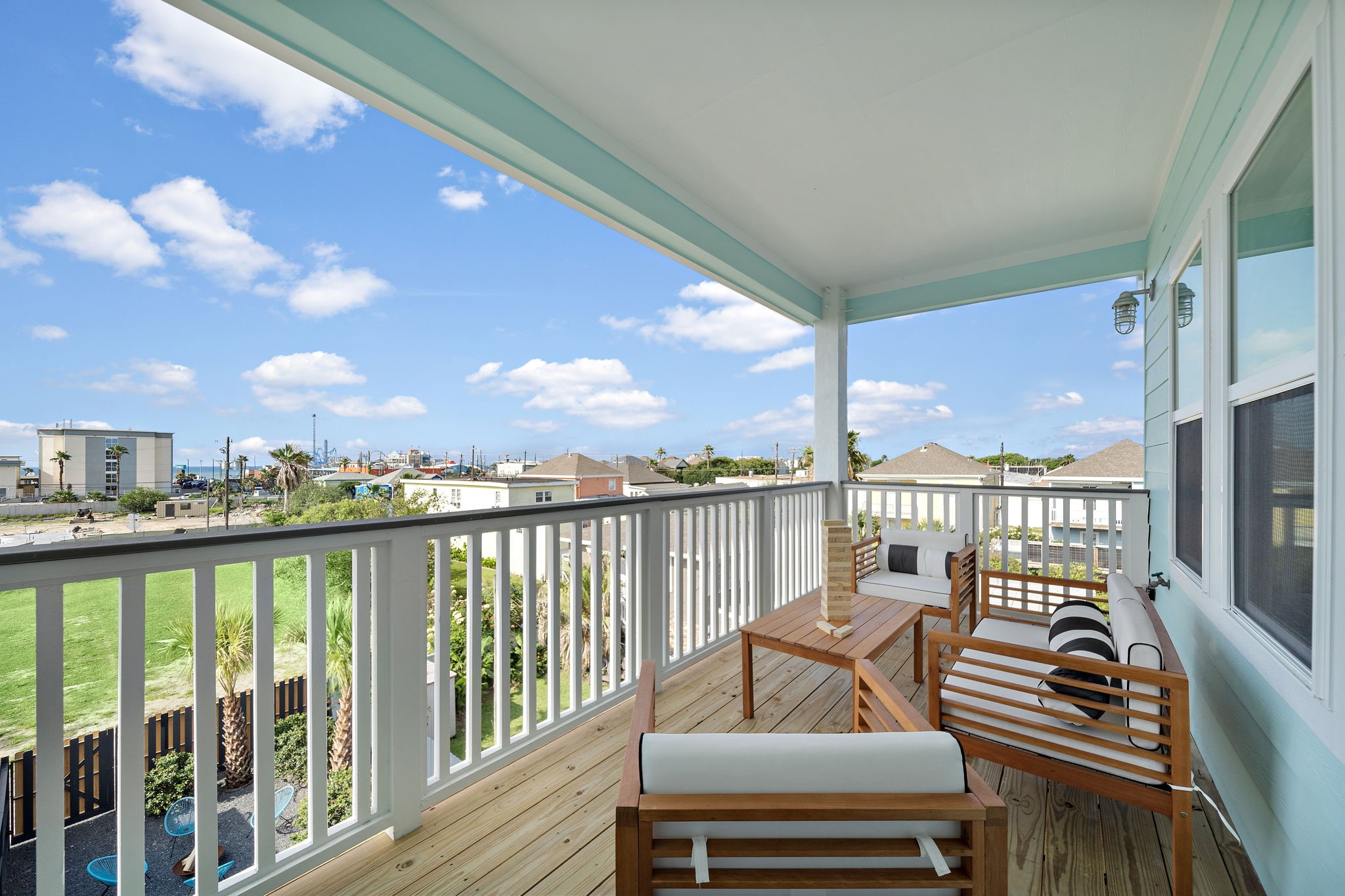 2307 Bernardo De Galvez Avenue Property Photo 14