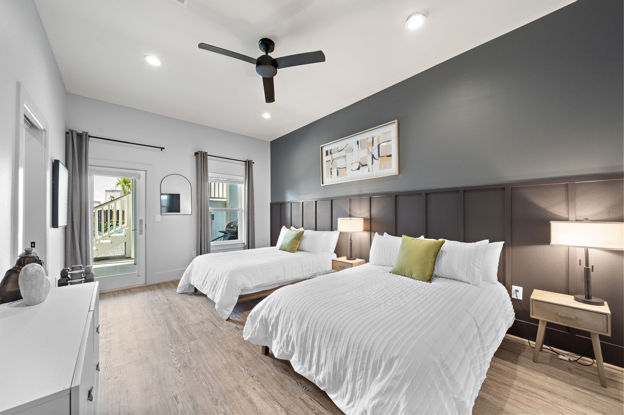 2307 Bernardo De Galvez Avenue Property Photo 19
