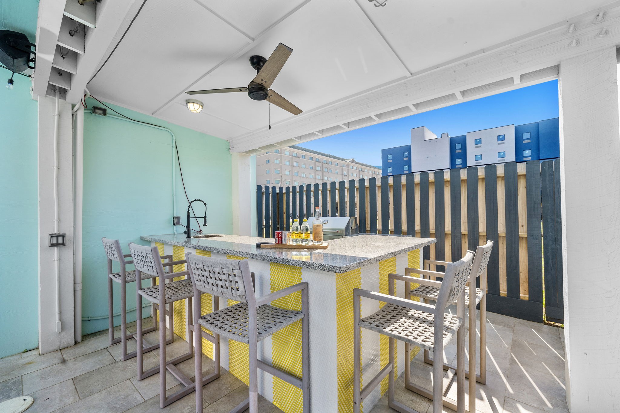 2307 Bernardo De Galvez Avenue Property Photo 33