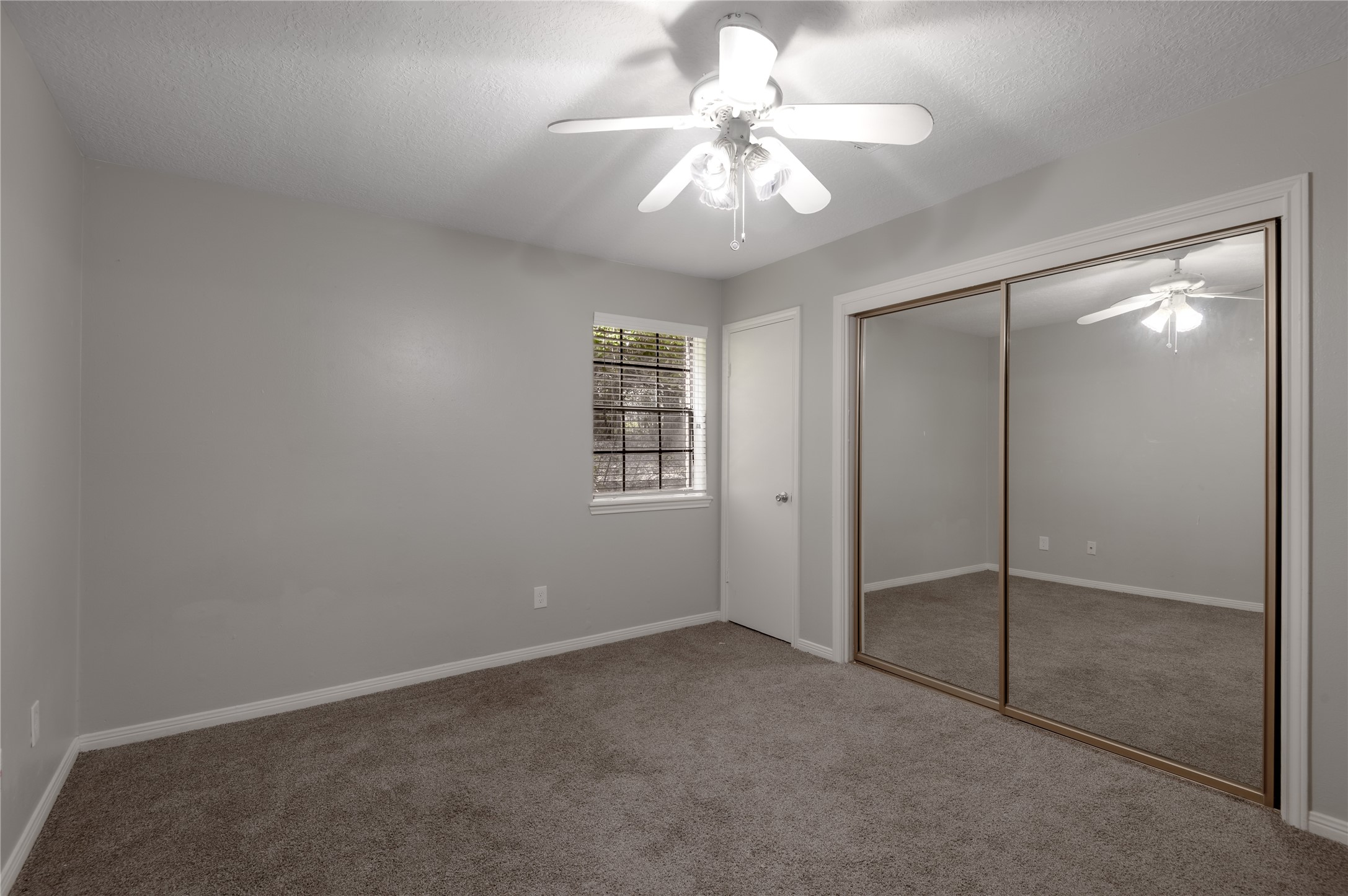 2401 Sycamore Avenue C2 Property Photo 21