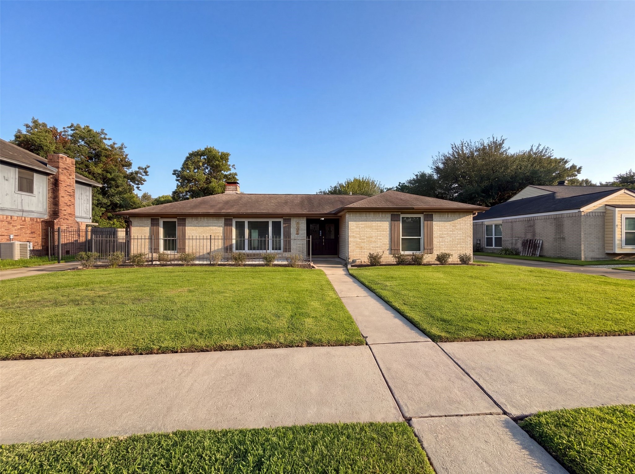 14923 Aspen Hills Drive Property Photo 1