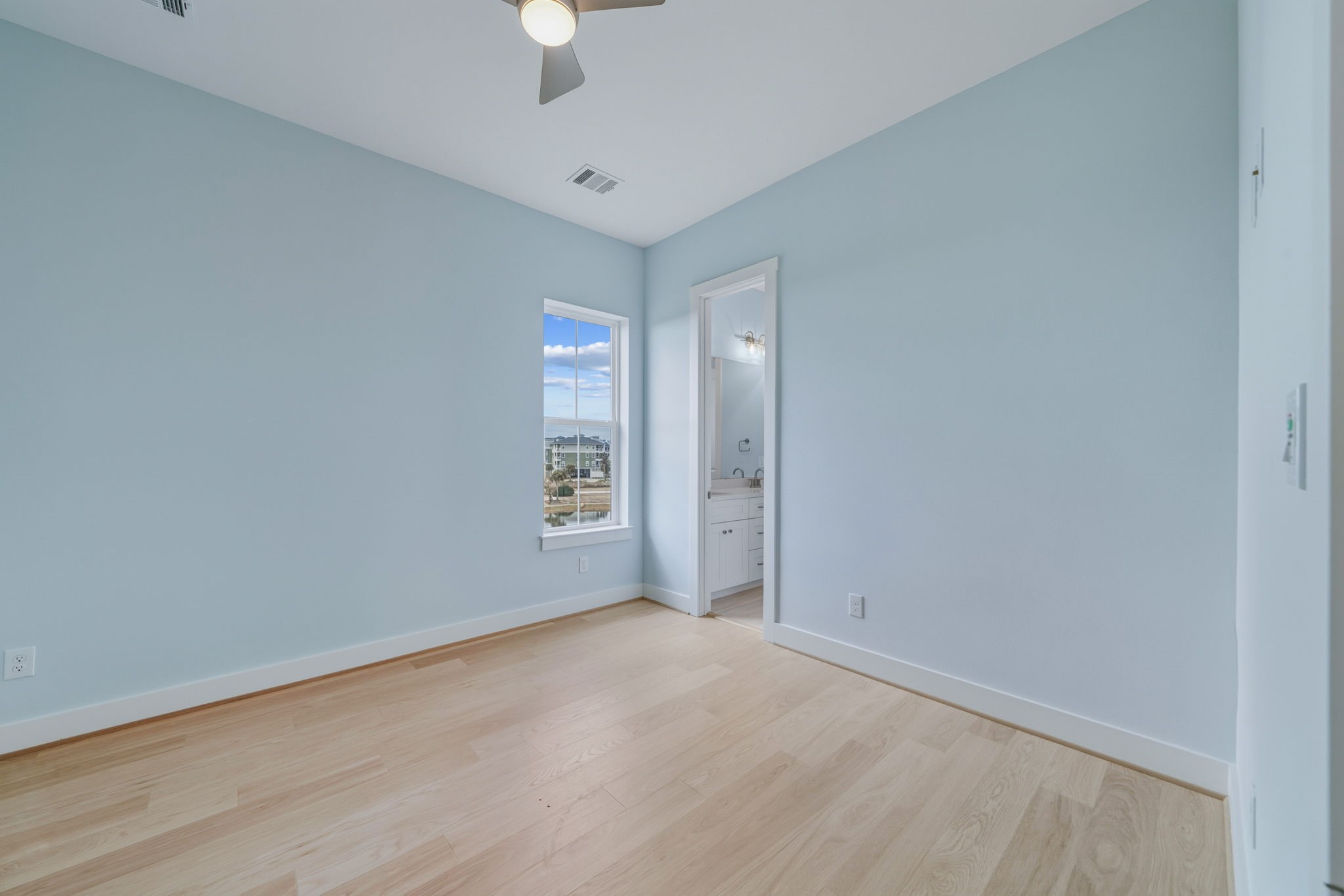 4011 Estuary Court Property Photo 35