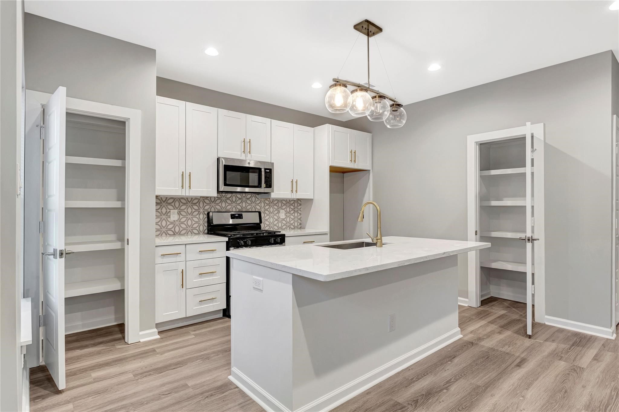 6824 Dumble Street B Property Photo 4