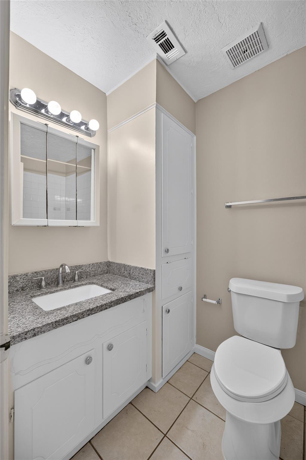 1006 Grand Junction Drive Property Photo 8