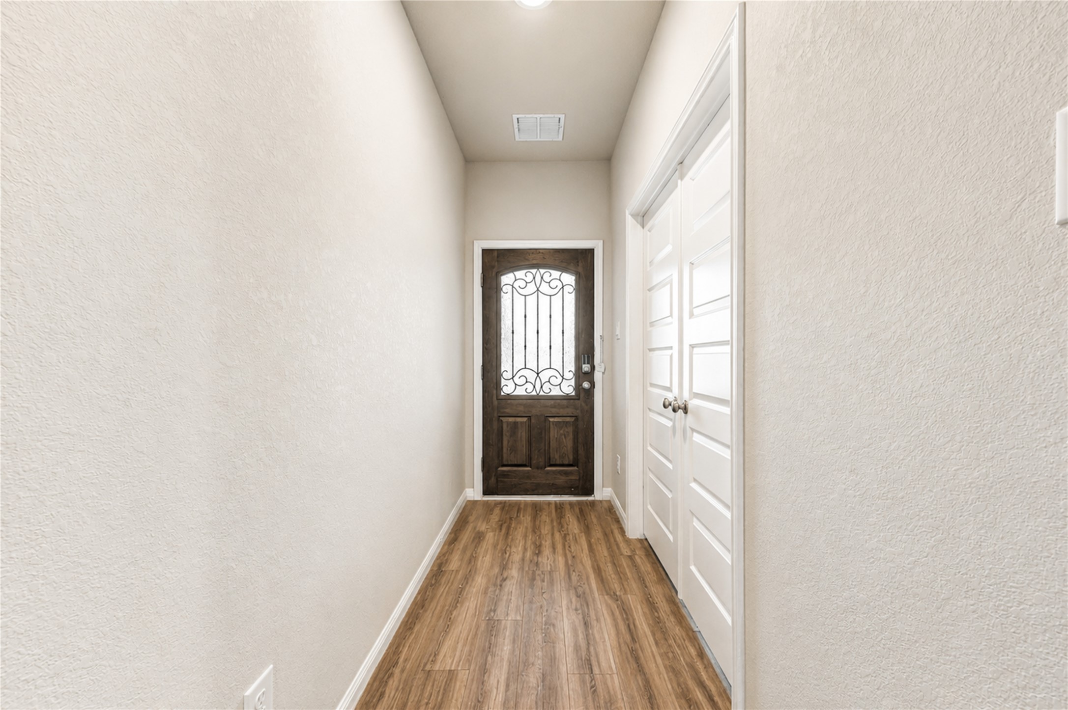 1218 Glendora Drive Property Photo 3