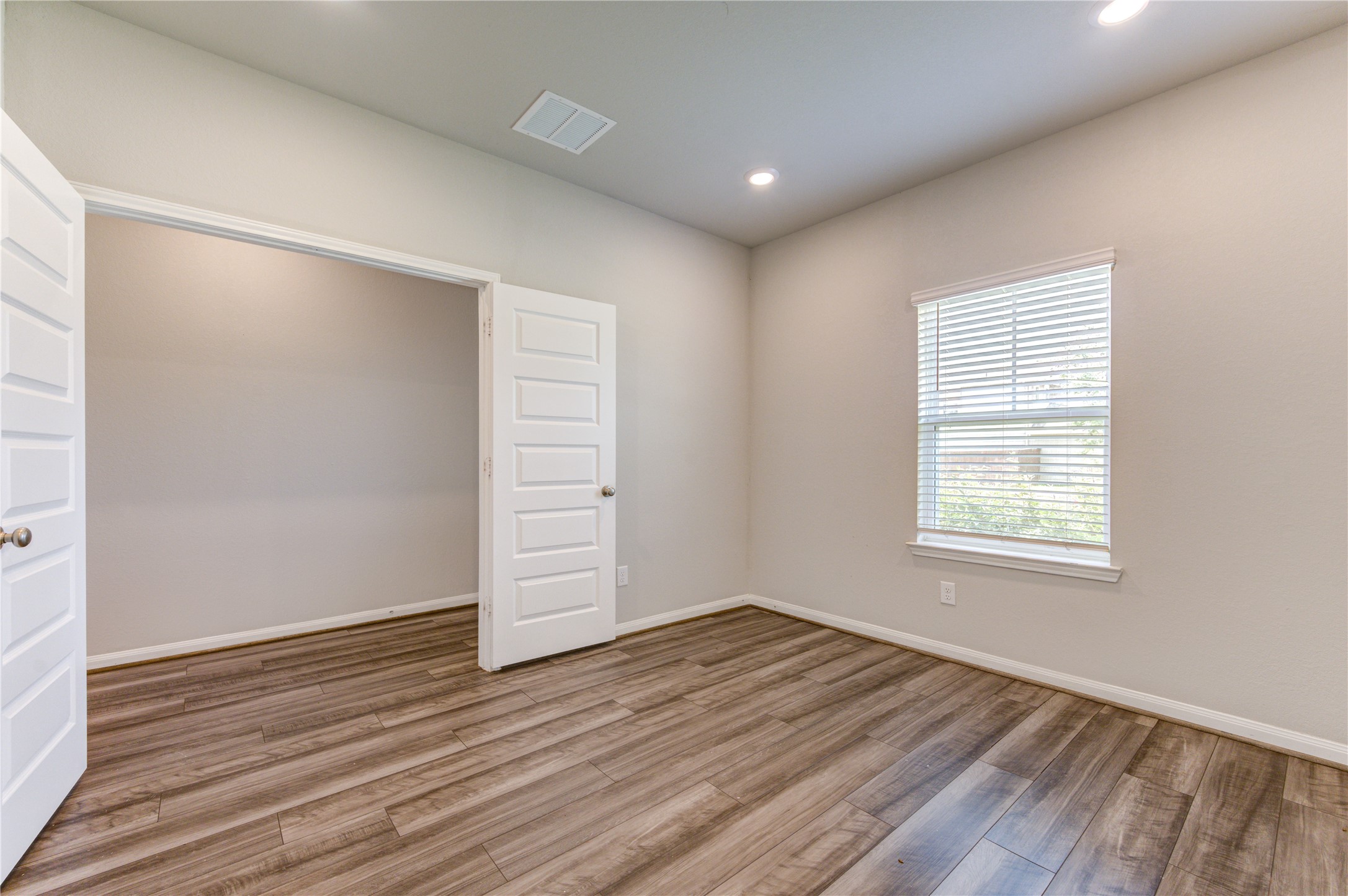1218 Glendora Drive Property Photo 4