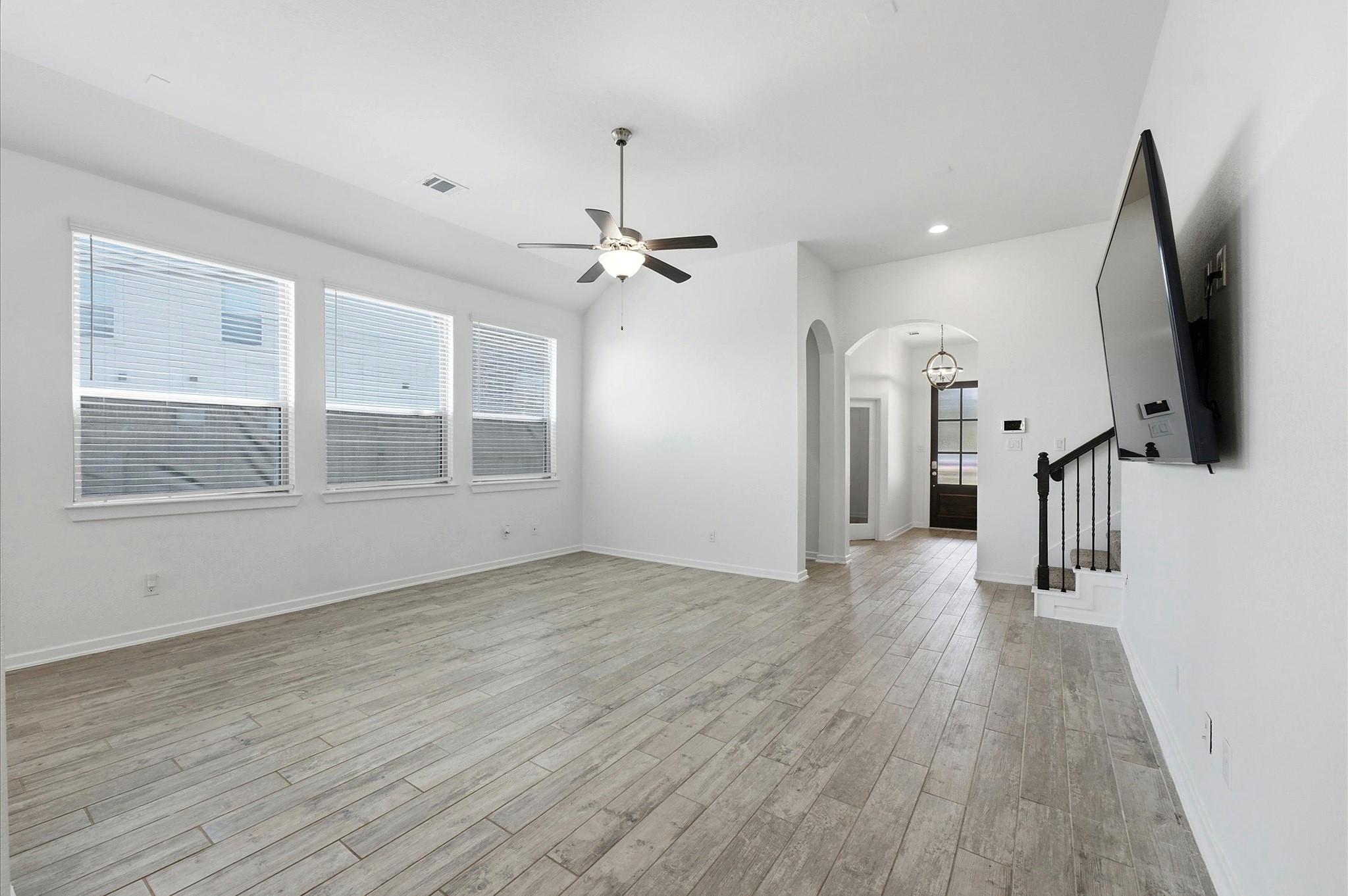 24742 Levante Drive Property Photo 13