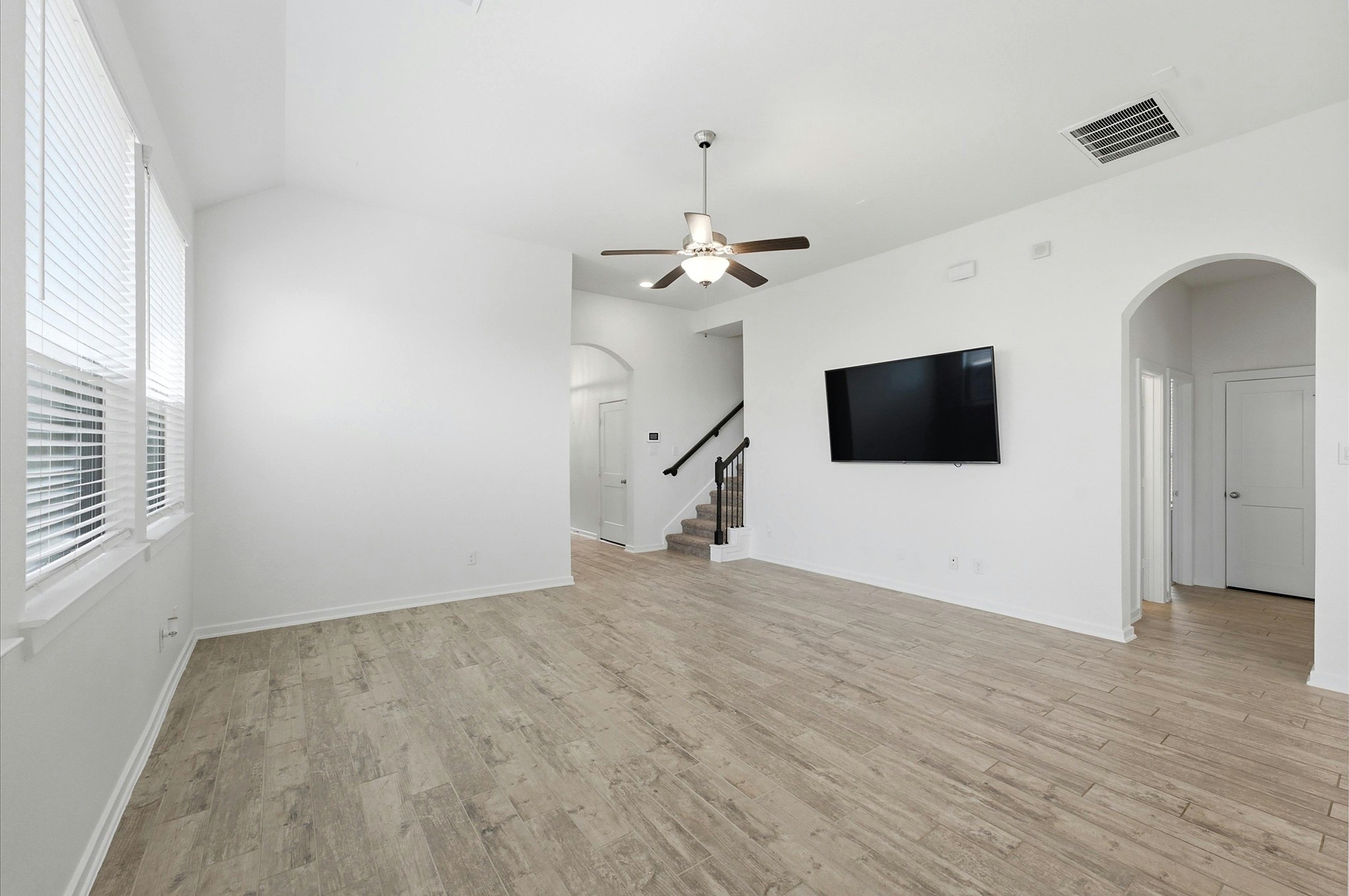 24742 Levante Drive Property Photo 14