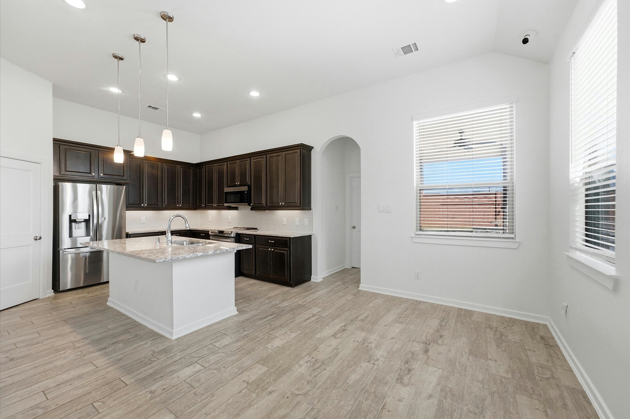 24742 Levante Drive Property Photo 16