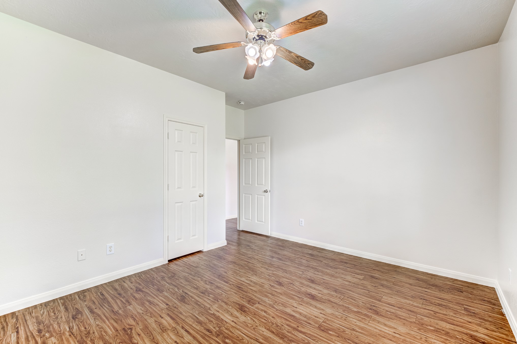 8510 Nashwood Court Property Photo 21