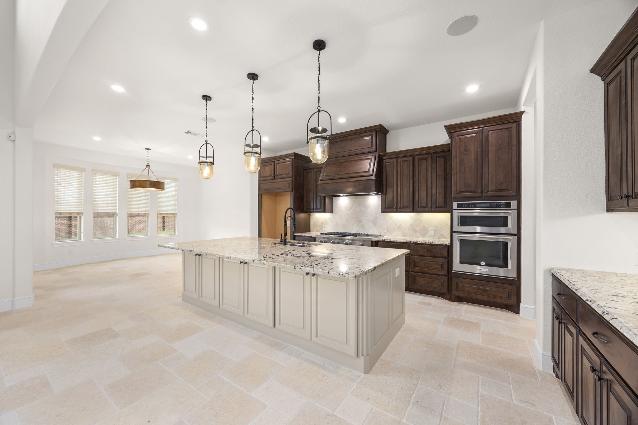 8551 Tombron Grove Road Property Photo 4