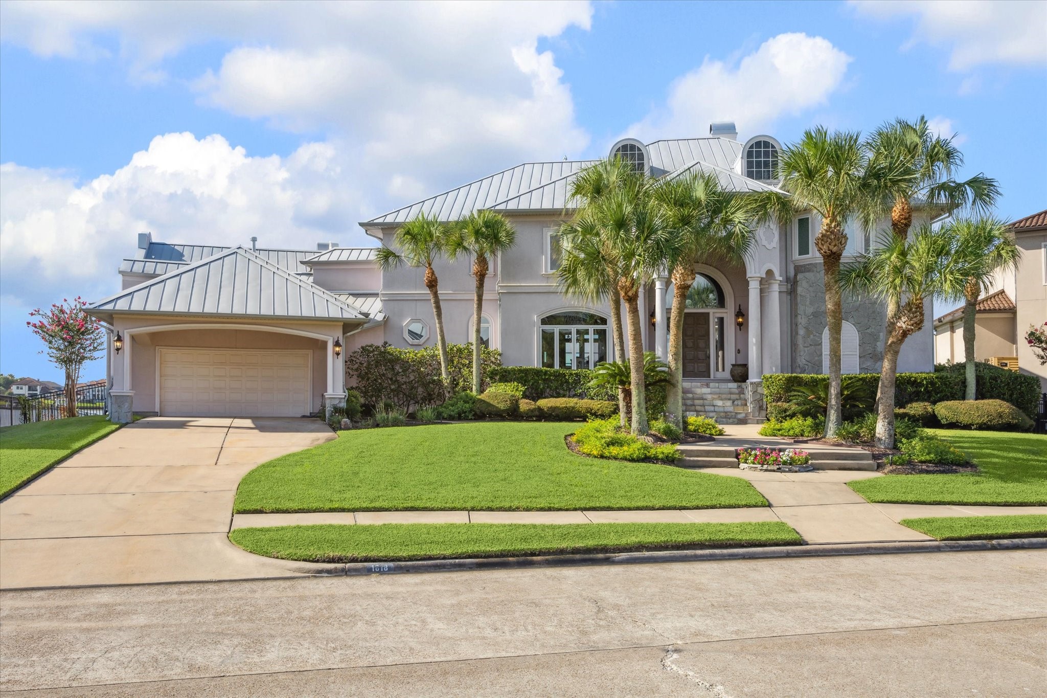 1818 Ray Shell Court Property Photo 1
