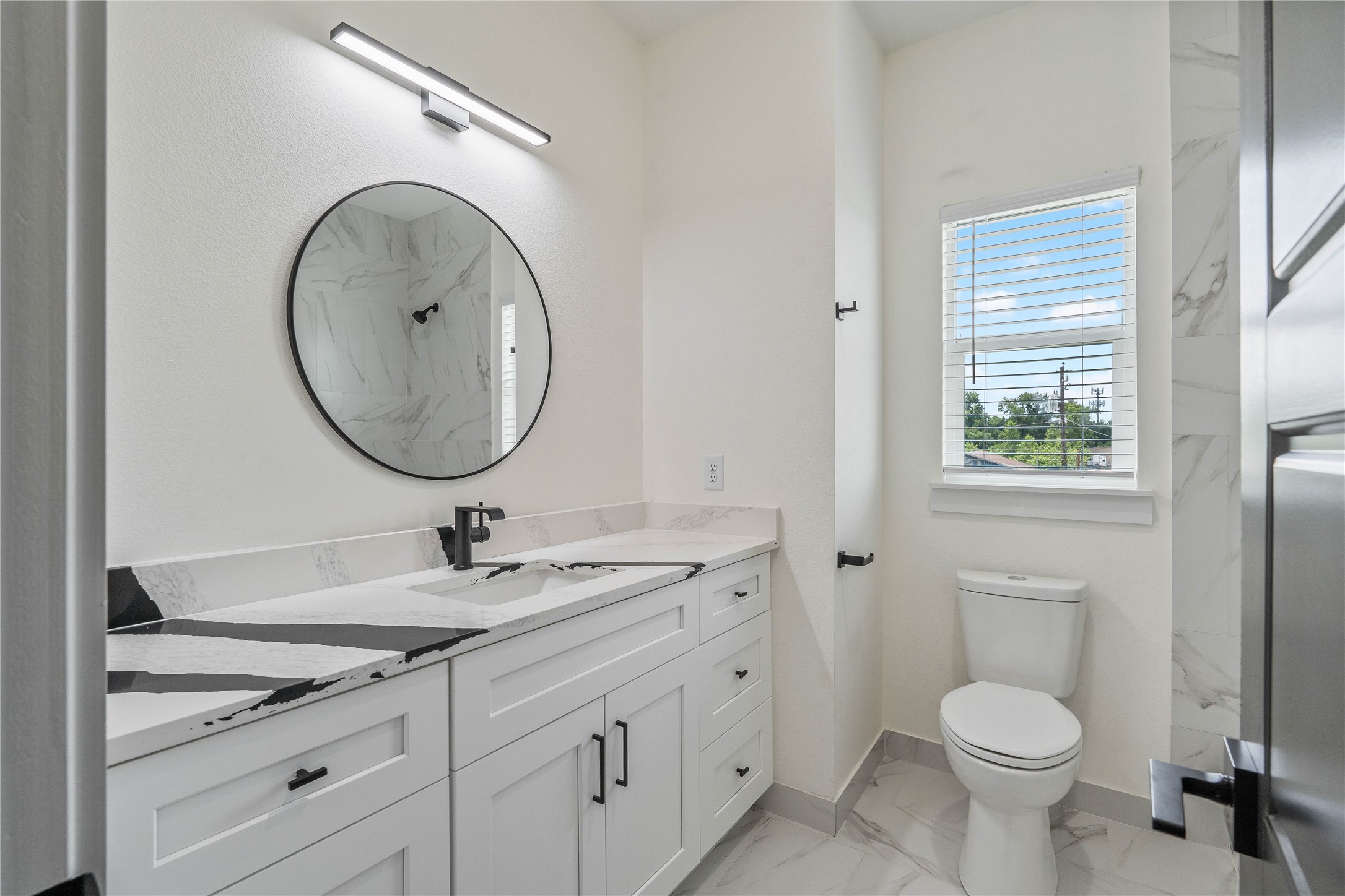 3522 Mansfield Building B Street B Property Photo 15