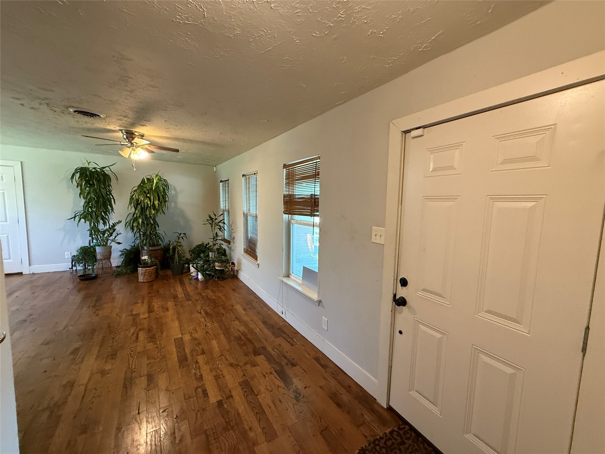 10317 Kelburn Drive Property Photo 16